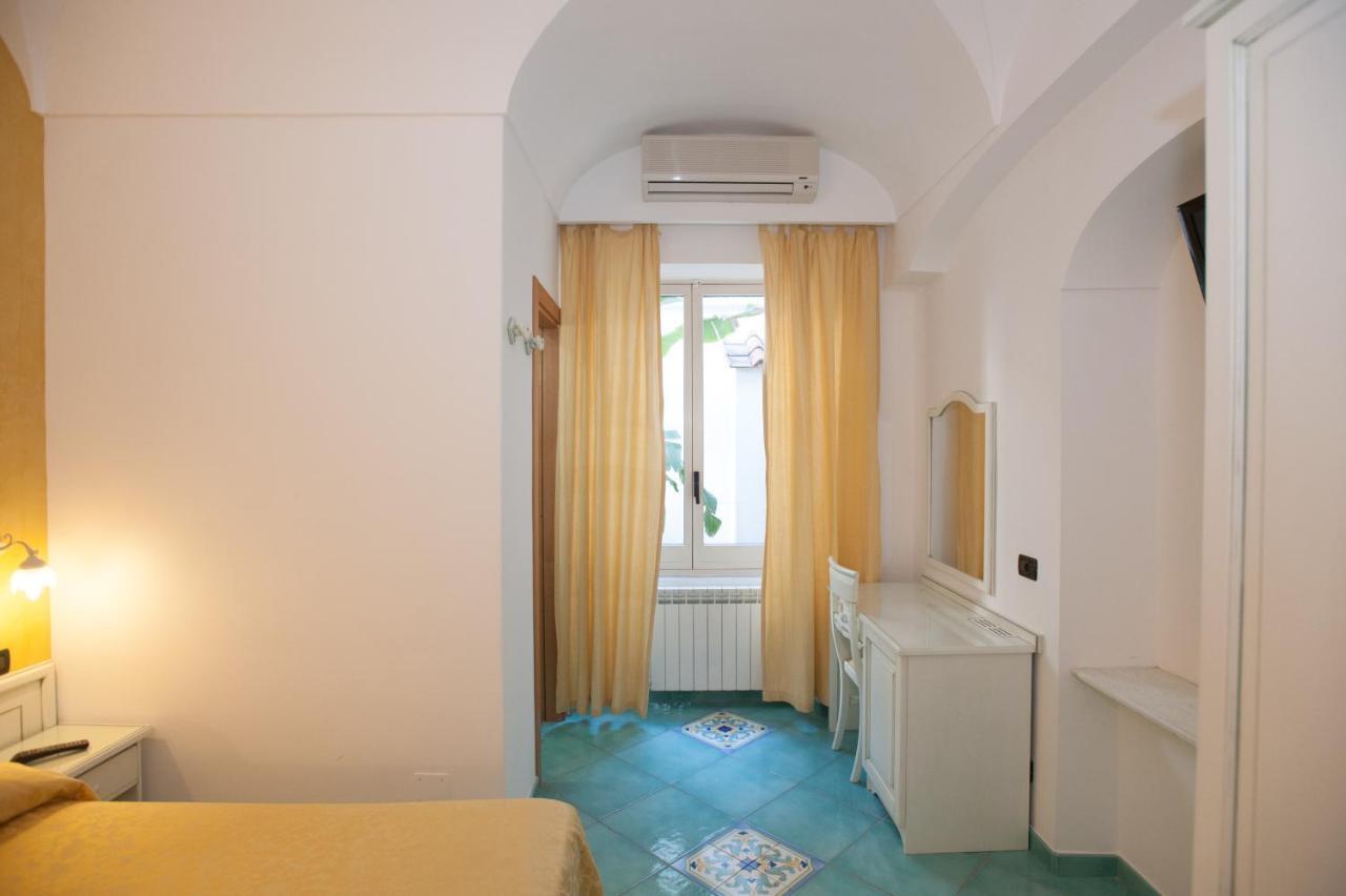 Hotel Villa Sirena - Thermae & Spa Искья Экстерьер фото