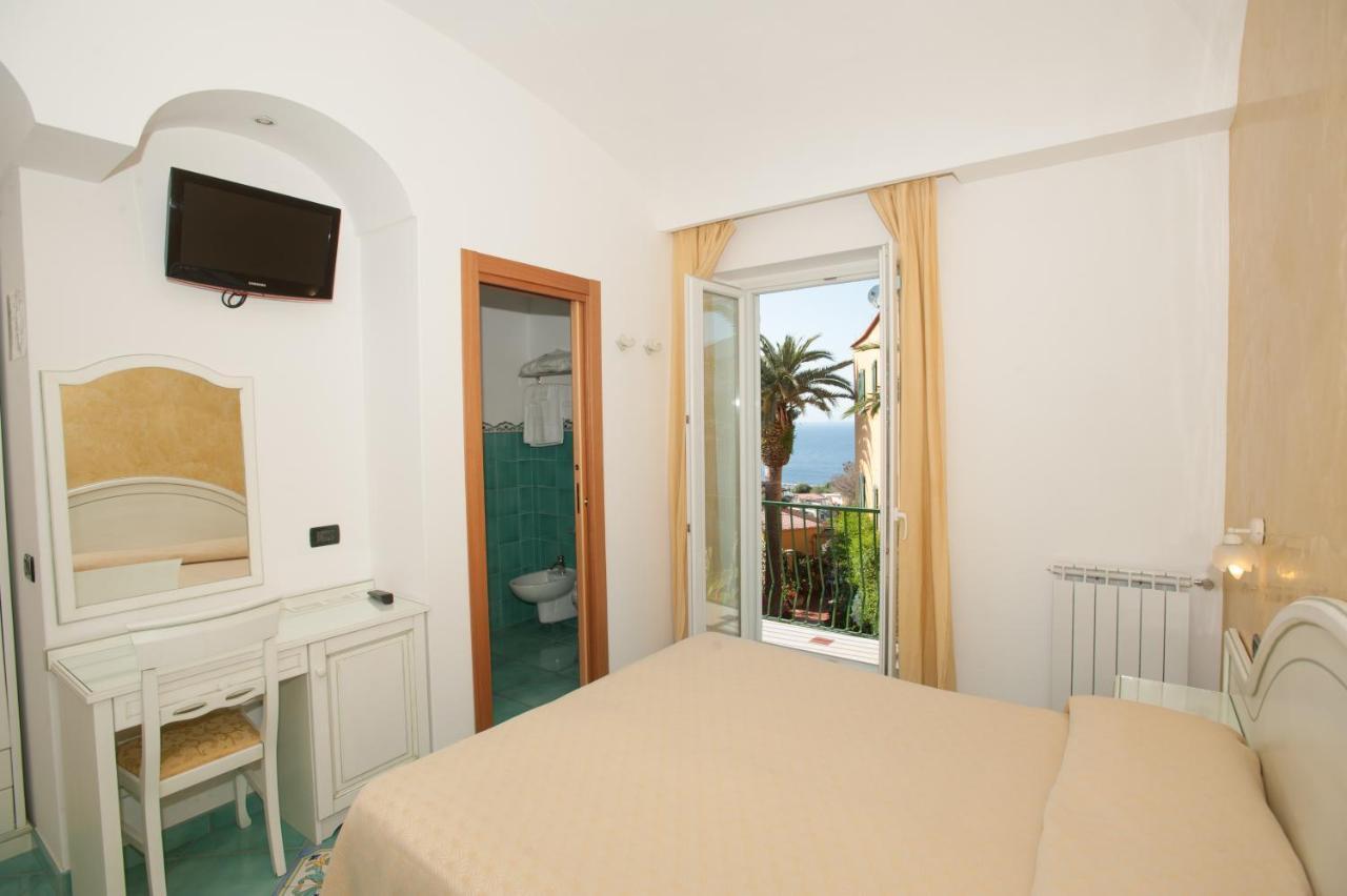 Hotel Villa Sirena - Thermae & Spa Искья Экстерьер фото